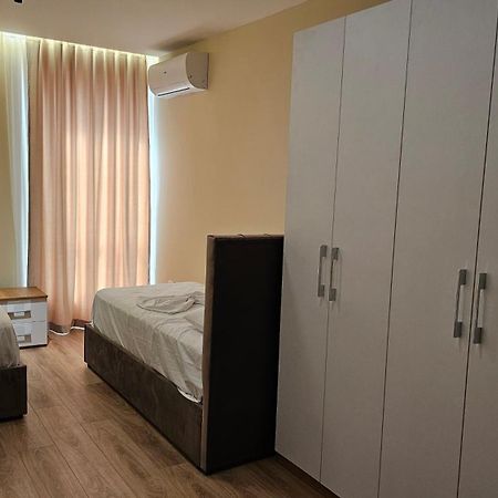 Tirana Airport Apartment Exteriör bild
