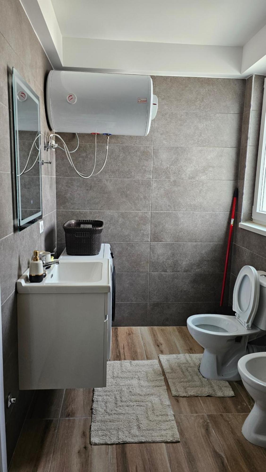 Tirana Airport Apartment Exteriör bild